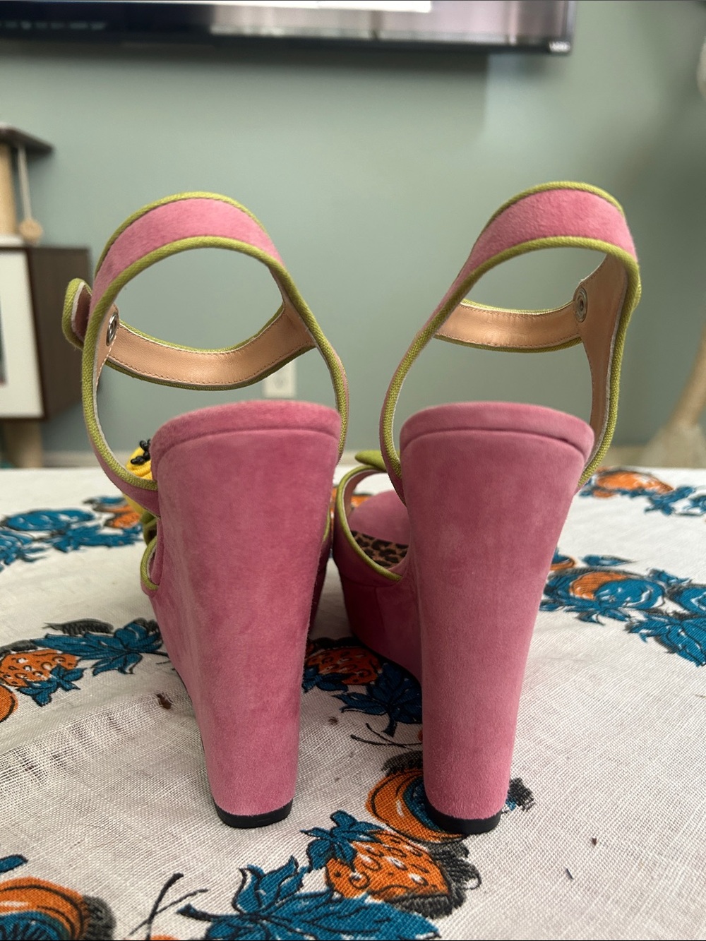 Betsey Johnson Pink Wedge Sandal with Yellow Flower - Picture 3 of 6